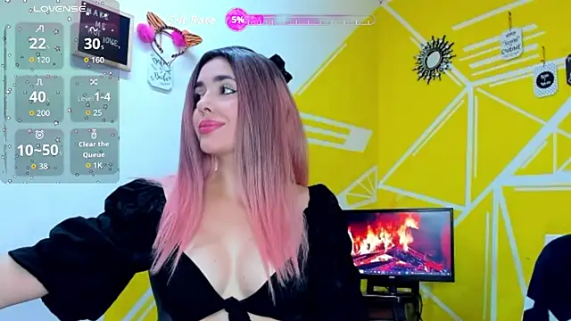 Nikolle Rouss online show from 11, 2, 2026