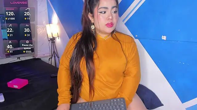 Snapshot of SamanthaFerrer_ chatting on 14, 10, 2025 SamanthaFerrer  online show from 14, 10, 2025