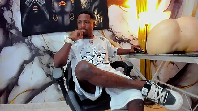 Snapshot of Thomas_shelbys chatting on 21, 10, 2025 Thomas shelbys online show from 21, 10, 2025