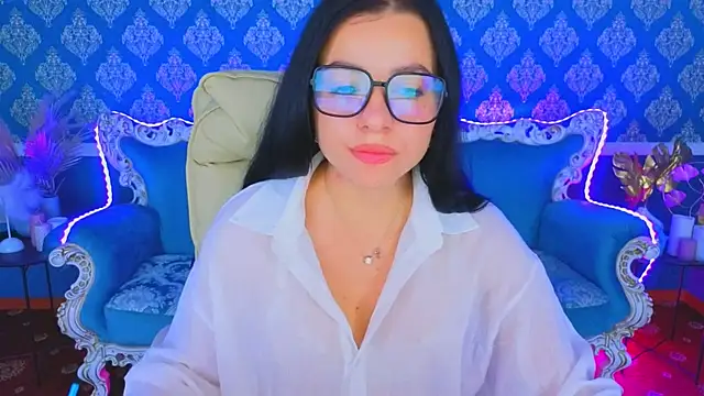 Snapshot of KitnissKiss chatting on 14, 7, 2026 KitnissKiss online show from 14, 7, 2026