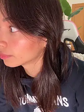 Adriennesexxx online show from 25, 11, 2025