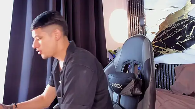 kyle smithxx online show from 13, 12, 2025