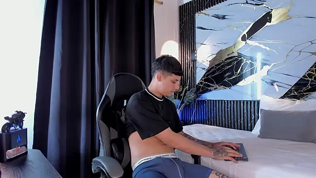 kyle smithxx online show from 6, 1, 2026