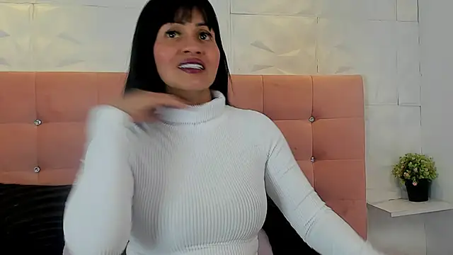 naomy smithx online show from 3, 12, 2024