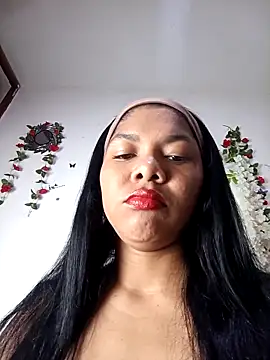 Snapshot of DIORA_Latina chatting on 20, 10, 2025 DIORA Latina online show from 20, 10, 2025