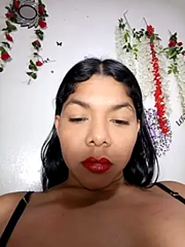 Snapshot of DIORA_Latina chatting on 23, 10, 2025 DIORA Latina online show from 23, 10, 2025