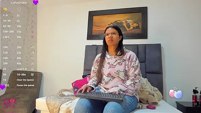 Vahiolet smith online show from 3, 2, 2026