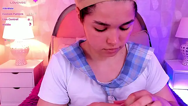 Snapshot of angeline_teen chatting on 9, 5, 2026 angeline teen online show from 9, 5, 2026