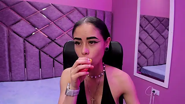 Snapshot of AnnySweett_ chatting on 17, 10, 2025 AnnySweett online show from 17, 10, 2025