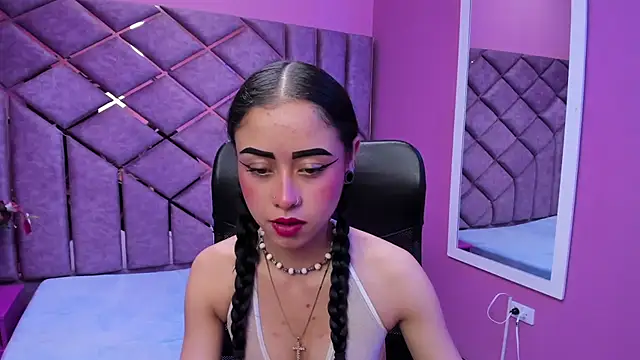 Snapshot of AnnySweett_ chatting on 21, 10, 2025 AnnySweett online show from 21, 10, 2025