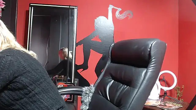 KLOE PIELL online show from 4, 12, 2025