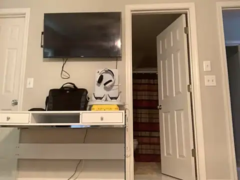 Snapshot of BubbaATL chatting on 24, 9, 2025 BubbaATL online show from 24, 9, 2025