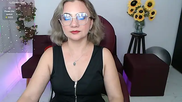 Snapshot of Ghada_milf chatting on 2, 5, 2026 Ghada milf online show from 2, 5, 2026