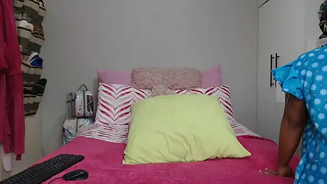 Snapshot of Amberbela chatting on 19, 6, 2026 Amberbela online show from 19, 6, 2026