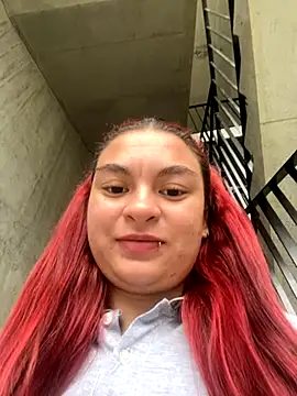 Snapshot of MiaLujan_ chatting on 25, 10, 2025 MiaLujan  online show from 25, 10, 2025