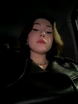 Peachy Dream online show from 3, 10, 2025