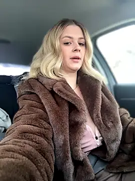 Snapshot of Love_Bri chatting on 9, 1, 2026 Love Bri online show from 9, 1, 2026