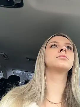 Snapshot of Love_Bri chatting on 1, 3, 2026 Love Bri online show from 1, 3, 2026