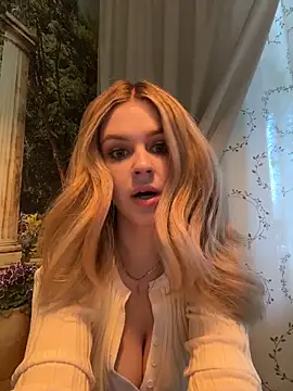 Snapshot of Love_Bri chatting on 11, 3, 2026 Love Bri online show from 11, 3, 2026