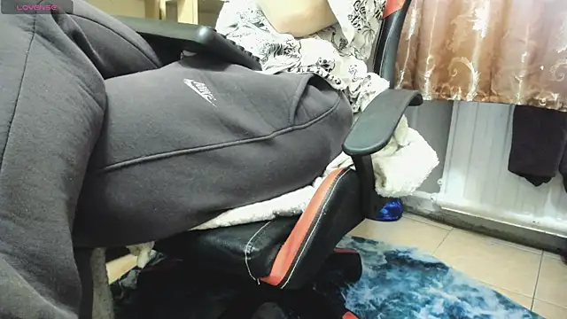 Snapshot of Queen_Sport chatting on 5, 12, 2025 Queen Sport online show from 5, 12, 2025