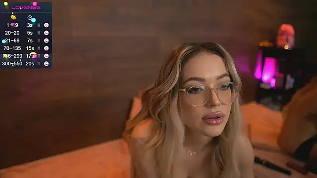 Snapshot of KylieJoyce chatting on 25, 1, 2025 KylieJoyce online show from 25, 1, 2025