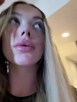 Snapshot of KylieJoyce chatting on 17, 2, 2025 KylieJoyce online show from 17, 2, 2025