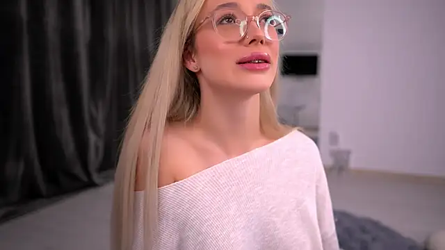 Snapshot of KylieJoyce chatting on 10, 1, 2026 KylieJoyce online show from 10, 1, 2026