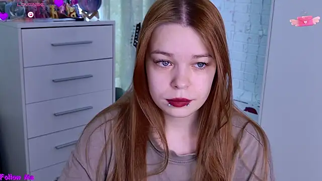 Snapshot of ValBae chatting on 18, 4, 2026 ValBae online show from 18, 4, 2026