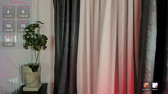 Snapshot of ailynBlaze chatting on 10, 4, 2026 ailynBlaze online show from 10, 4, 2026