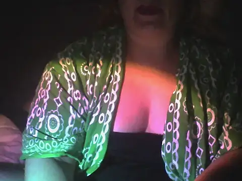 Snapshot of queenqabriel chatting on 8, 12, 2024 queenqabriel online show from 8, 12, 2024