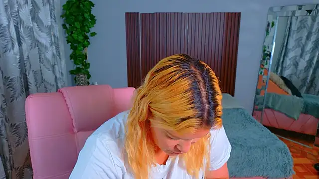 brithany smiith  online show from 11, 5, 2026