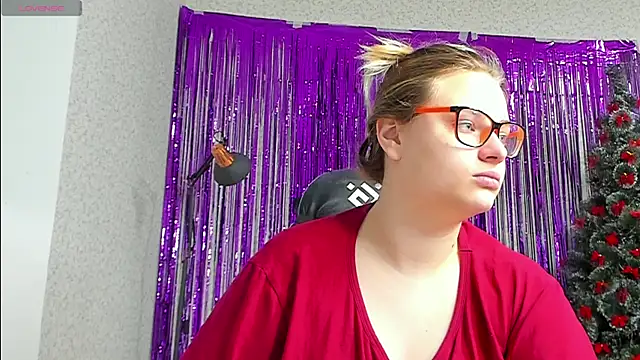 Seductive She Wolf online show from 25, 12, 2024