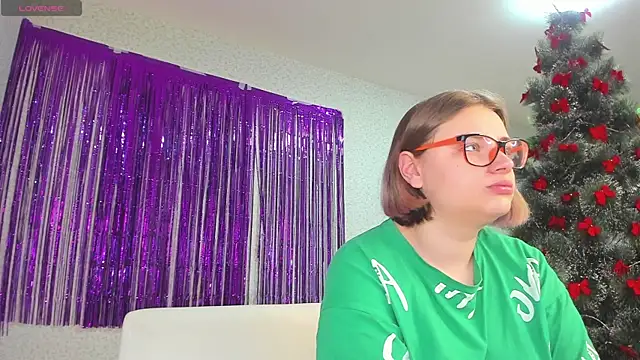 Seductive She Wolf online show from 28, 12, 2024