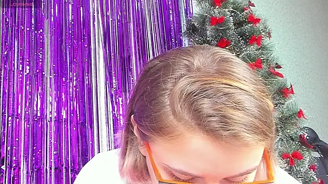 Seductive She Wolf online show from 4, 1, 2025