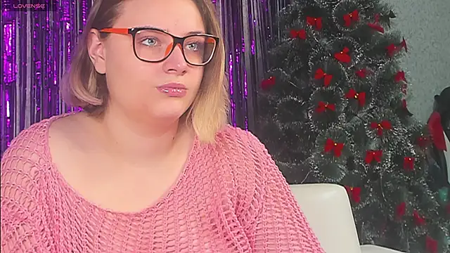 Seductive She Wolf online show from 5, 1, 2025