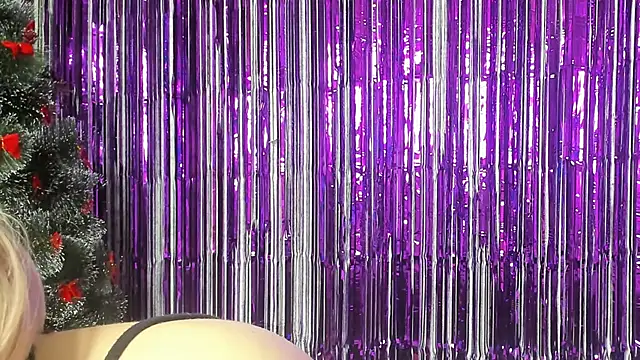 Seductive She Wolf online show from 13, 1, 2025