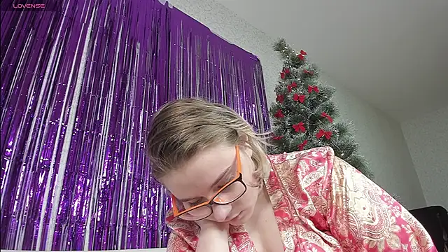 Seductive She Wolf online show from 14, 1, 2025