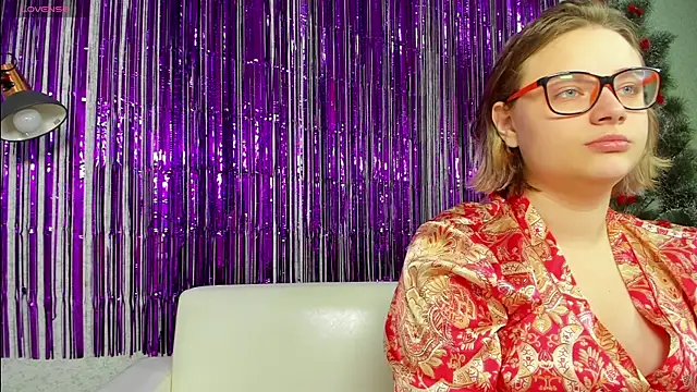 Seductive She Wolf online show from 18, 1, 2025