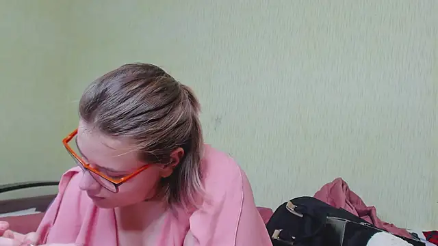 Seductive She Wolf online show from 19, 1, 2025