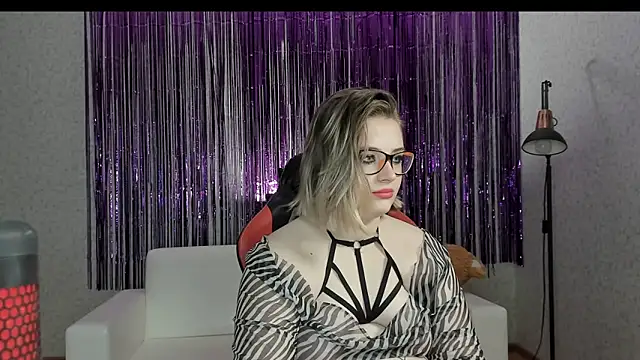 Seductive She Wolf online show from 12, 2, 2025