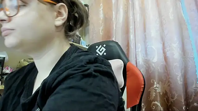 Seductive She Wolf online show from 5, 5, 2026