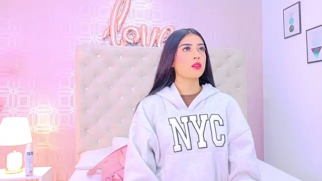 Mia-Monroe online show from 13, 2, 2026