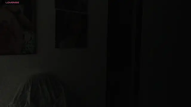 lilyhung1 online show from 18, 2, 2025