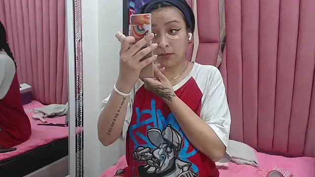 Snapshot of Sarah_Hornny chatting on 21, 9, 2025 Sarah Hornny online show from 21, 9, 2025