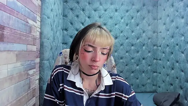 Samantha Smiith online show from 26, 11, 2025