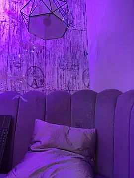 AbyThompson online show from 12, 11, 2025