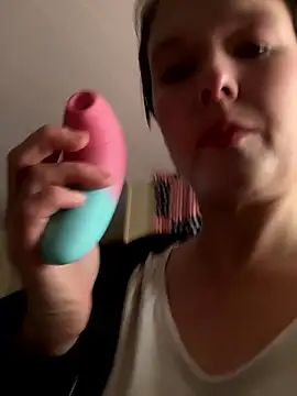 Snapshot of KatieBARBiE98 chatting on 9, 1, 2026 KatieBARBiE98 online show from 9, 1, 2026