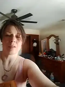 Snapshot of KatieBARBiE98 chatting on 14, 2, 2026 KatieBARBiE98 online show from 14, 2, 2026