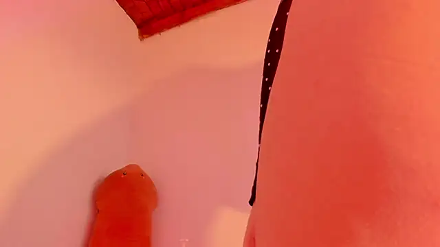 Snapshot of HarleyRedd chatting on 1, 3, 2025 HarleyRedd online show from 1, 3, 2025
