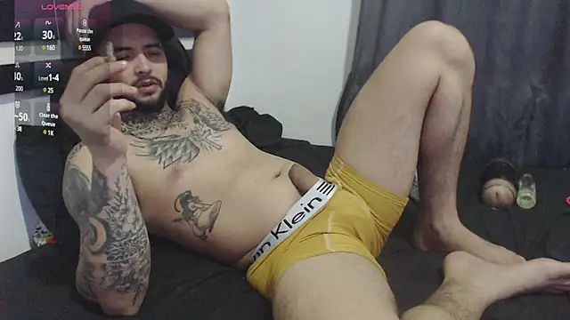 Snapshot of maxi_rogger18 chatting on 13, 1, 2025 maxi rogger18 online show from 13, 1, 2025